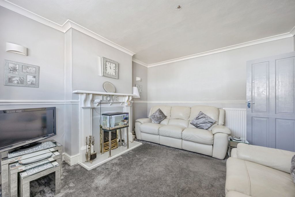 Property photo 3 of 21 Pbox-Img.Jpg