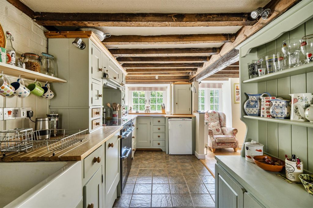 Property photo 3 of 16 Kitchen