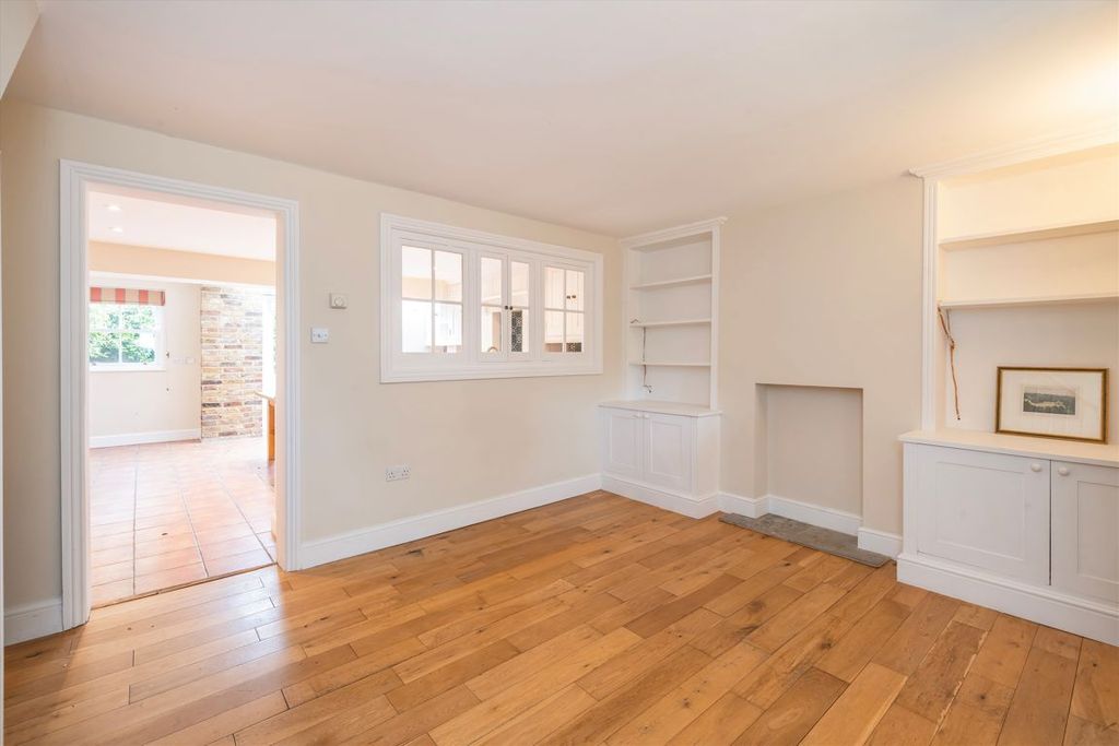 Property photo 3 of 11