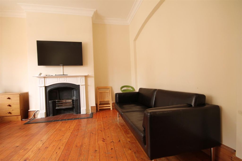 Property photo 1 of 10 39213.Jpg