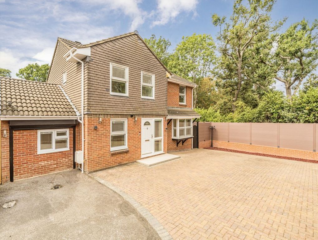 Property photo 1 of 9