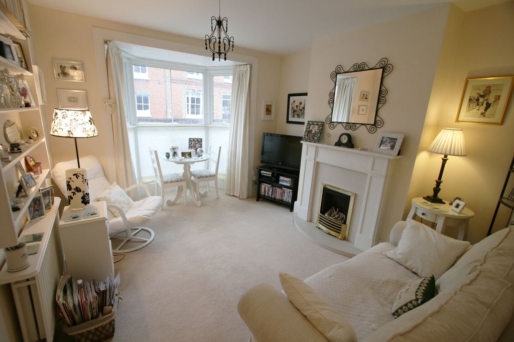 Property photo 2 of 4