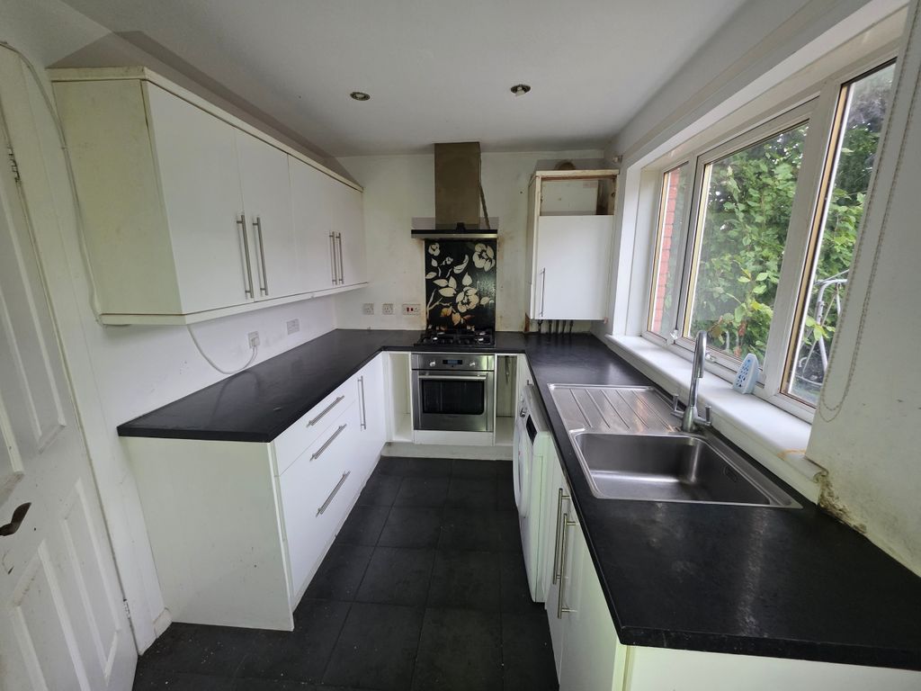 Property photo 3 of 11 3