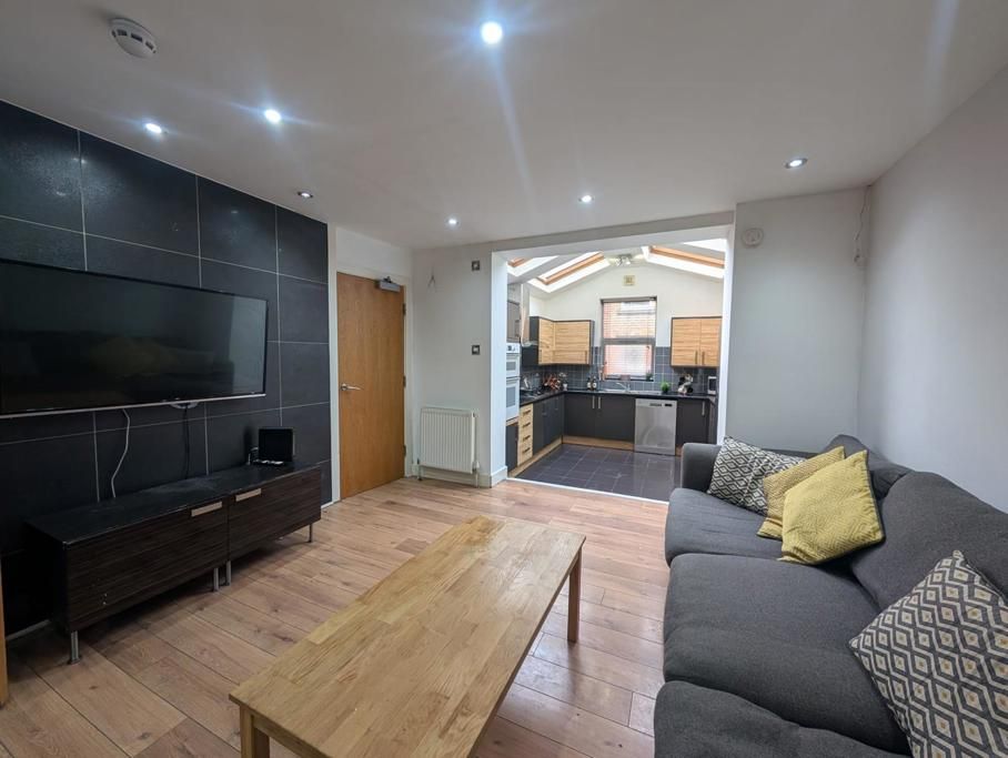 Property photo 3 of 20 Jpeg