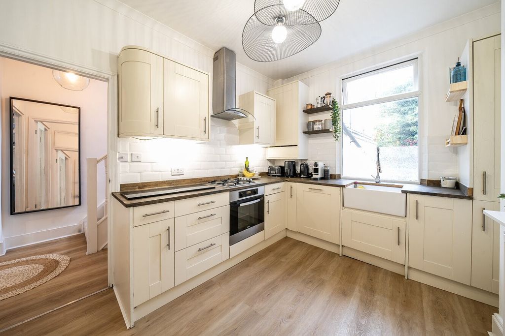 Property photo 3 of 21 Picture No. 17