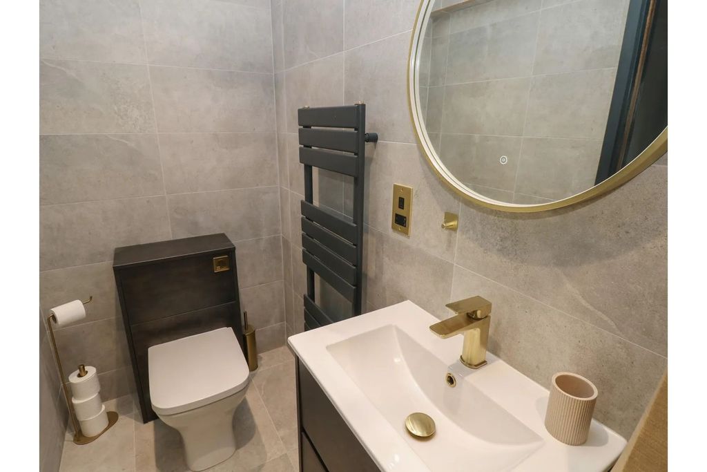 Additional image 34 of 3 bed flat for saleNarberth Road, Tenby SA70