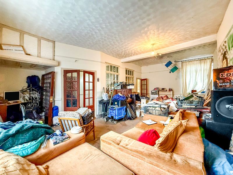 Property photo 3 of 11 Photo 3