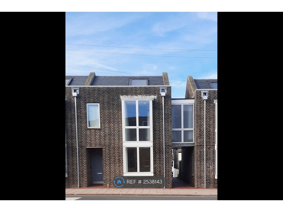 Property photo 1 of 32