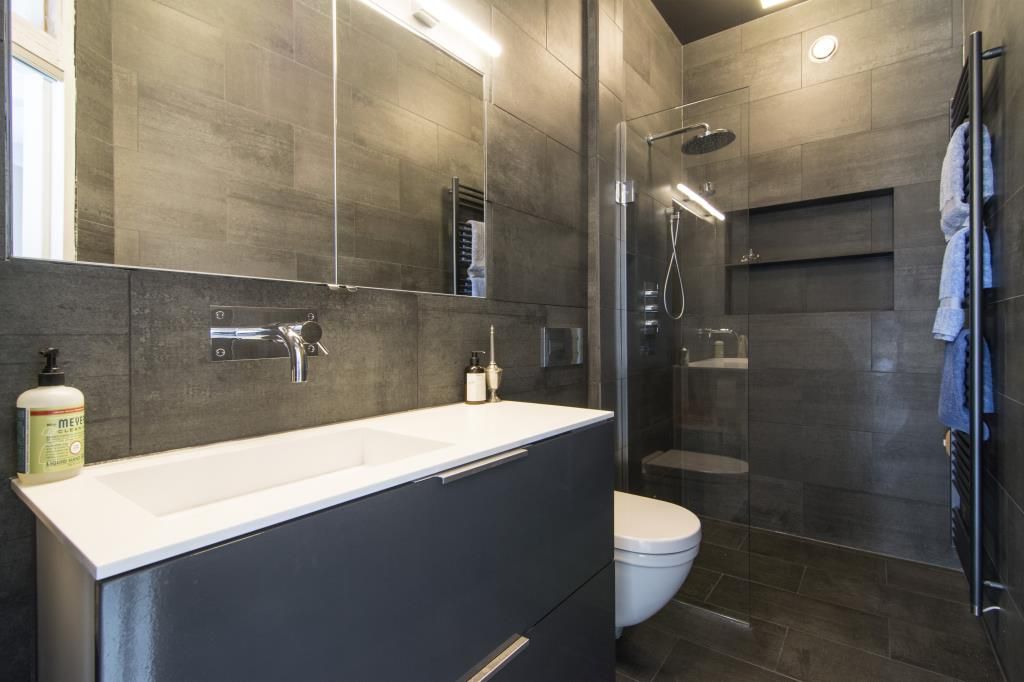 Property photo 3 of 12 Shower Room