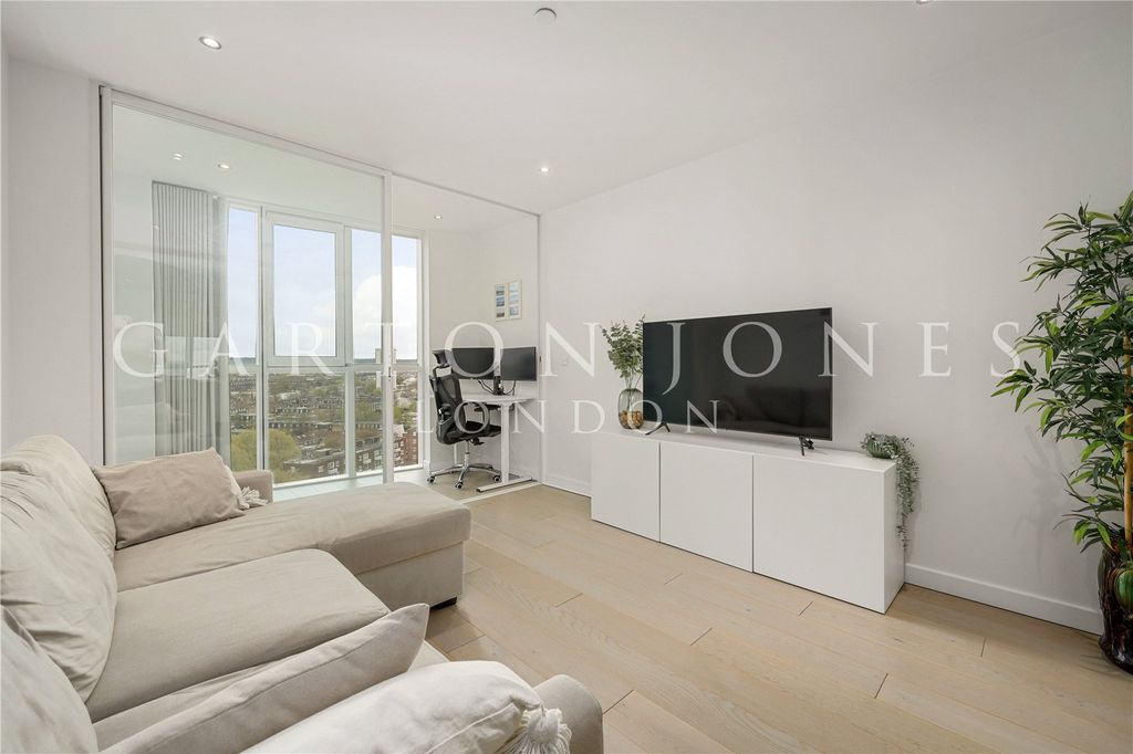 Property photo 2 of 24 Reception