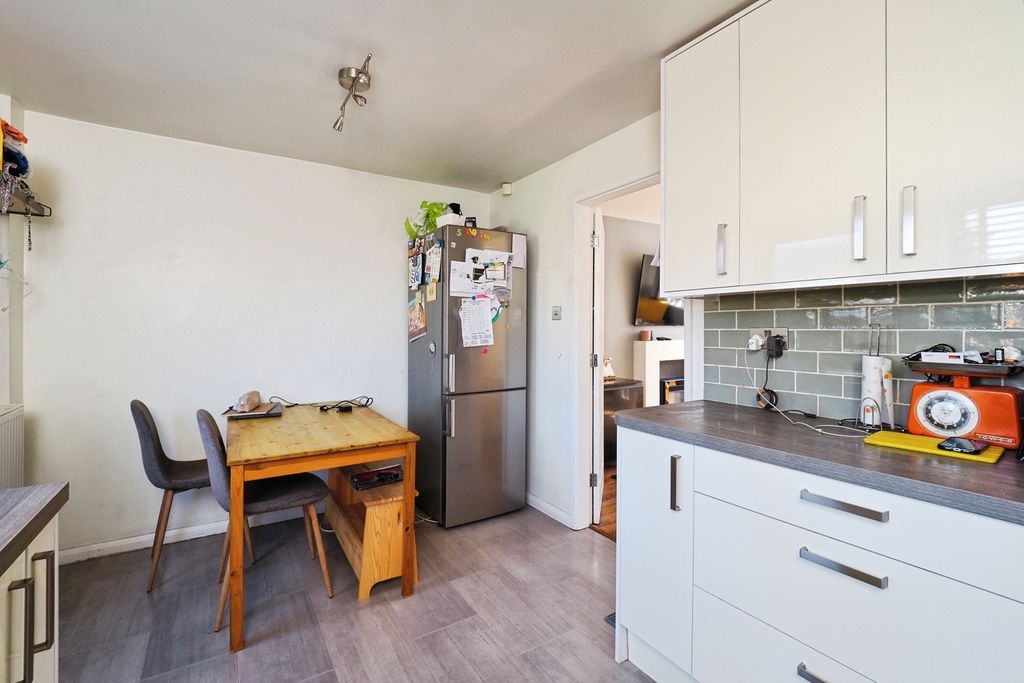 Property photo 3 of 18 Pbox-Img.Jpg