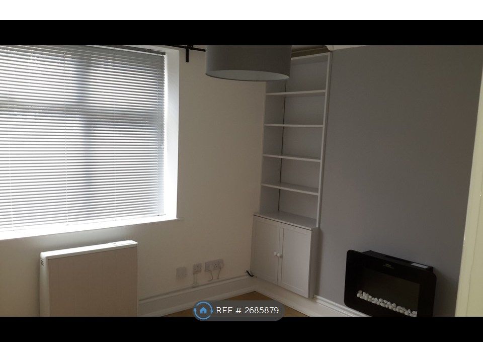 Property photo 2 of 10 Lounge