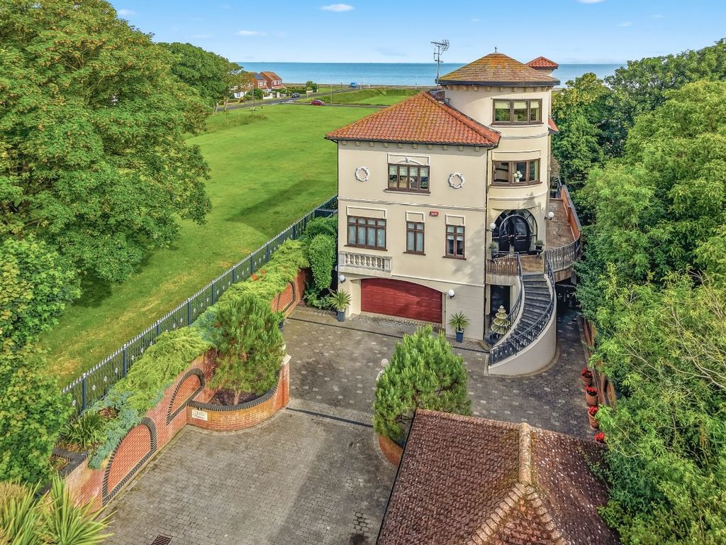 Property photo 1 of 86