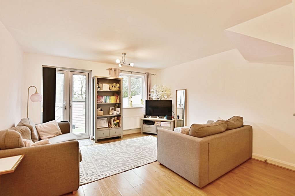 Property photo 2 of 15 Photo 2