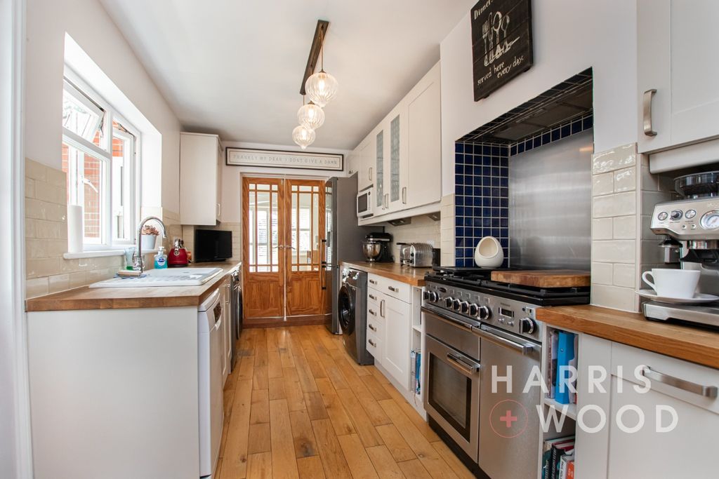 Property photo 2 of 33 3910262