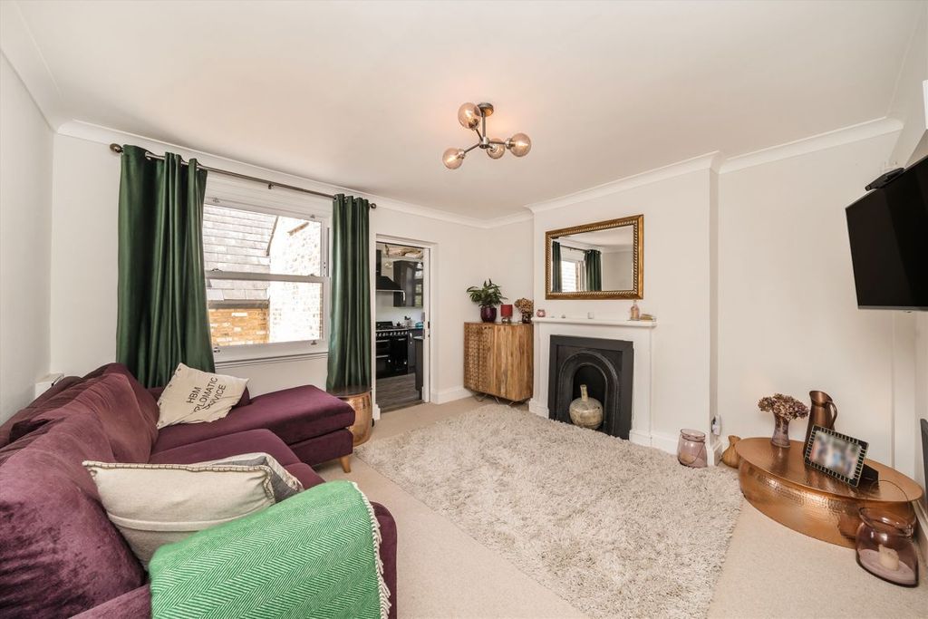 Property photo 3 of 9