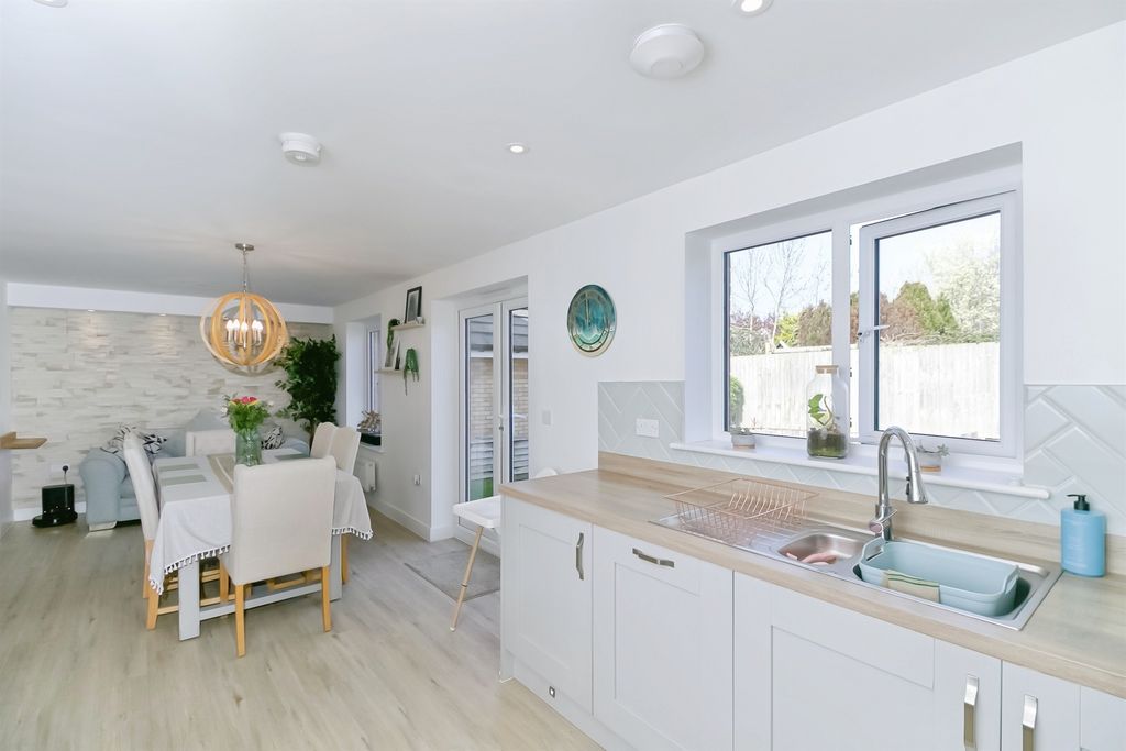 Additional image 6 of 4 bed detached house for saleRailway Road, Rhoose, Barry CF62