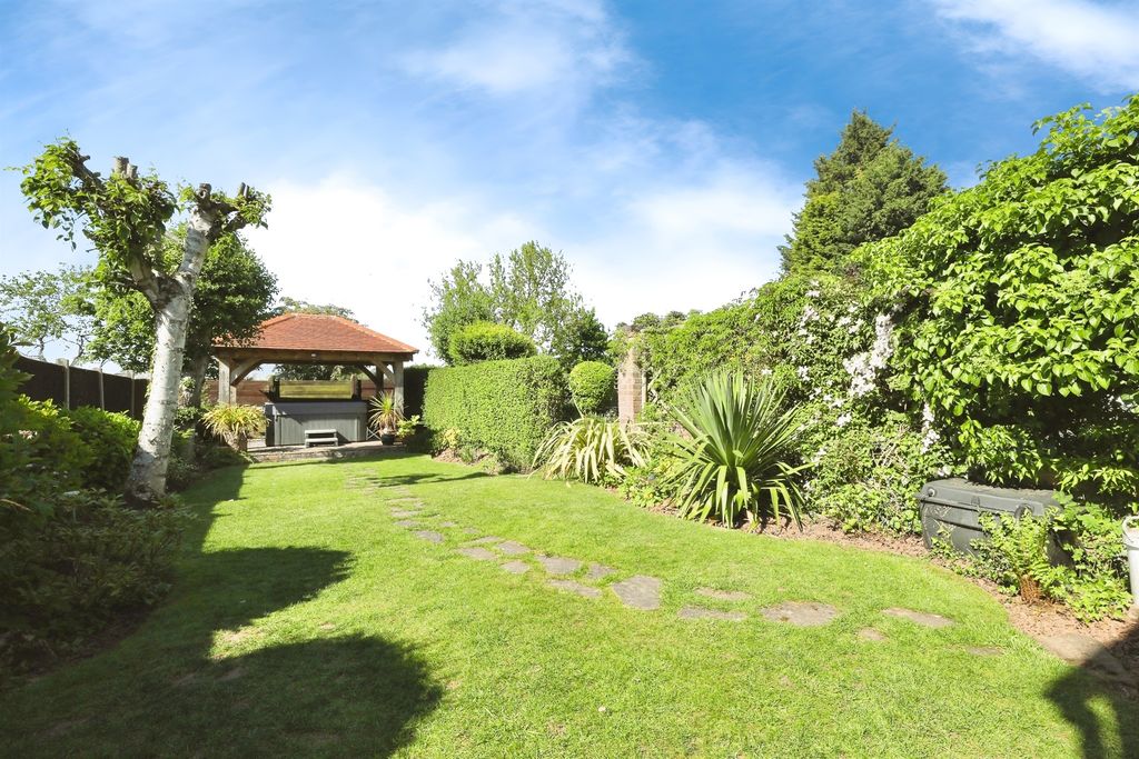 Property photo 3 of 21