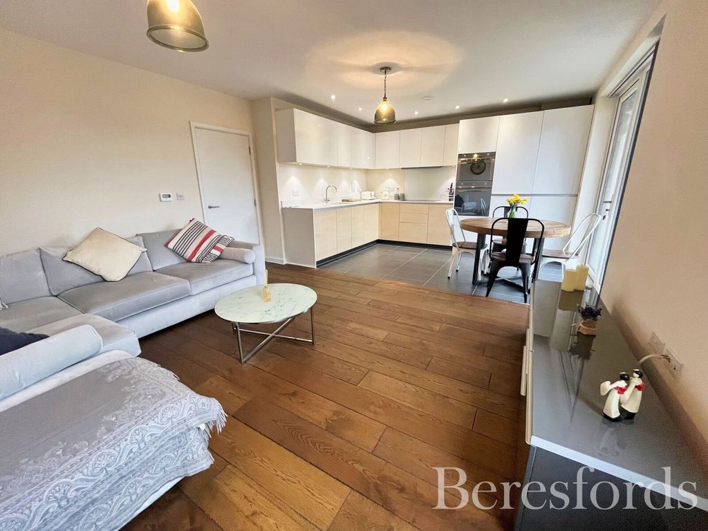 Property photo 3 of 18 Picture No. 10