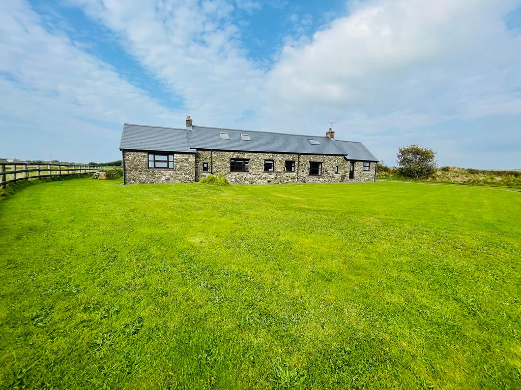 Property photo 1 of 11