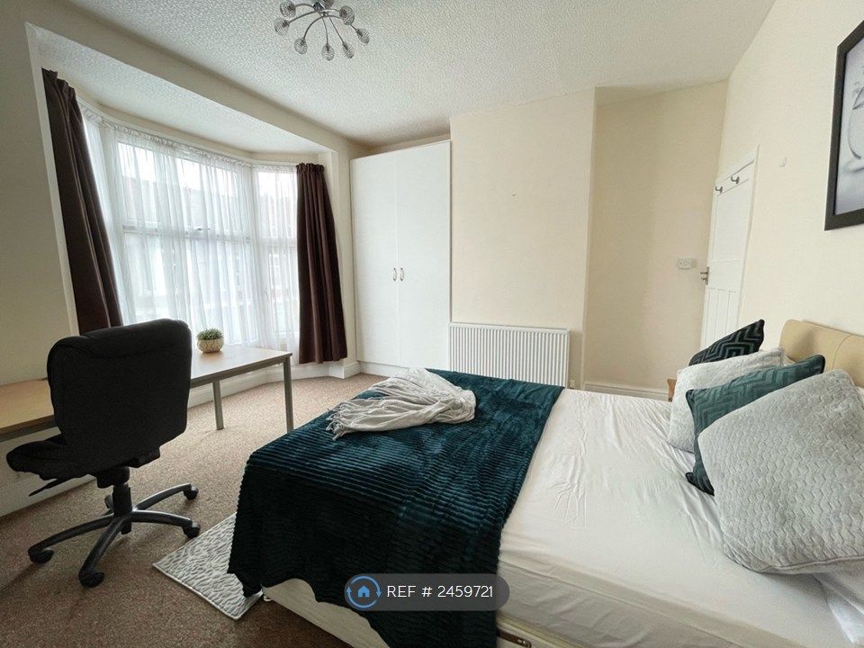 Property photo 2 of 19