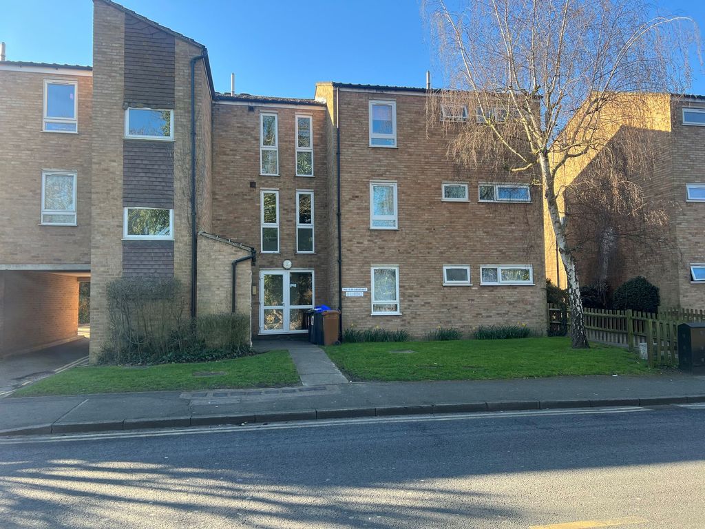 Property photo 1 of 2