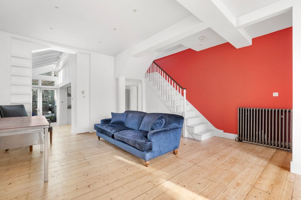 Property photo 3 of 27