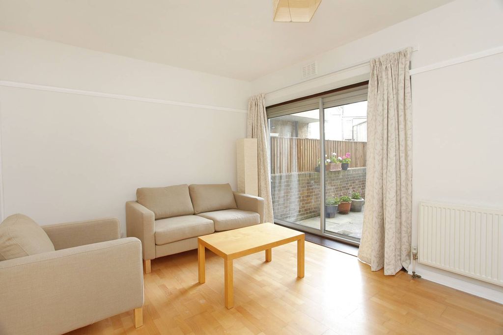 Property photo 2 of 6