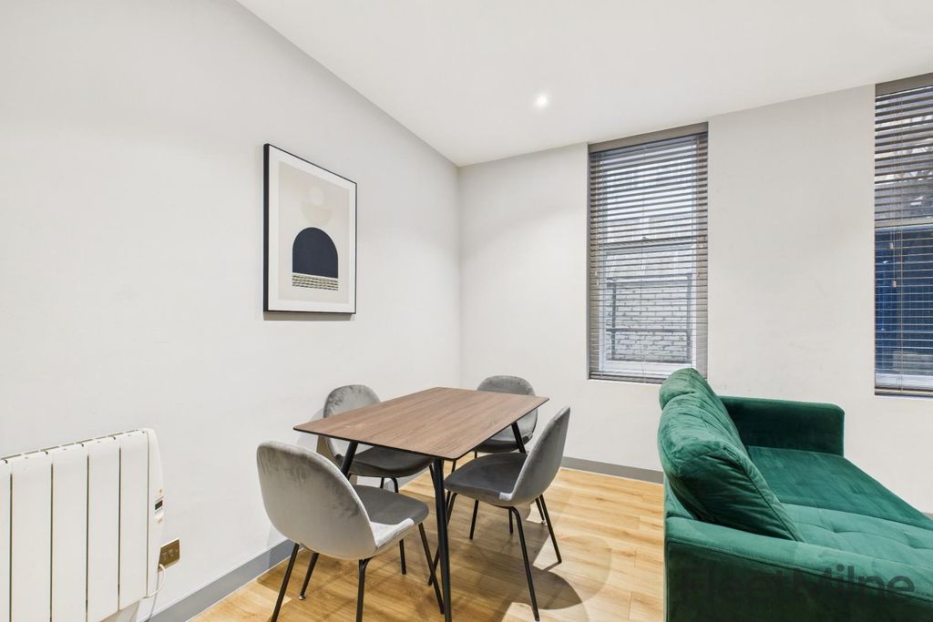 Property photo 3 of 13 Lounge/Diner