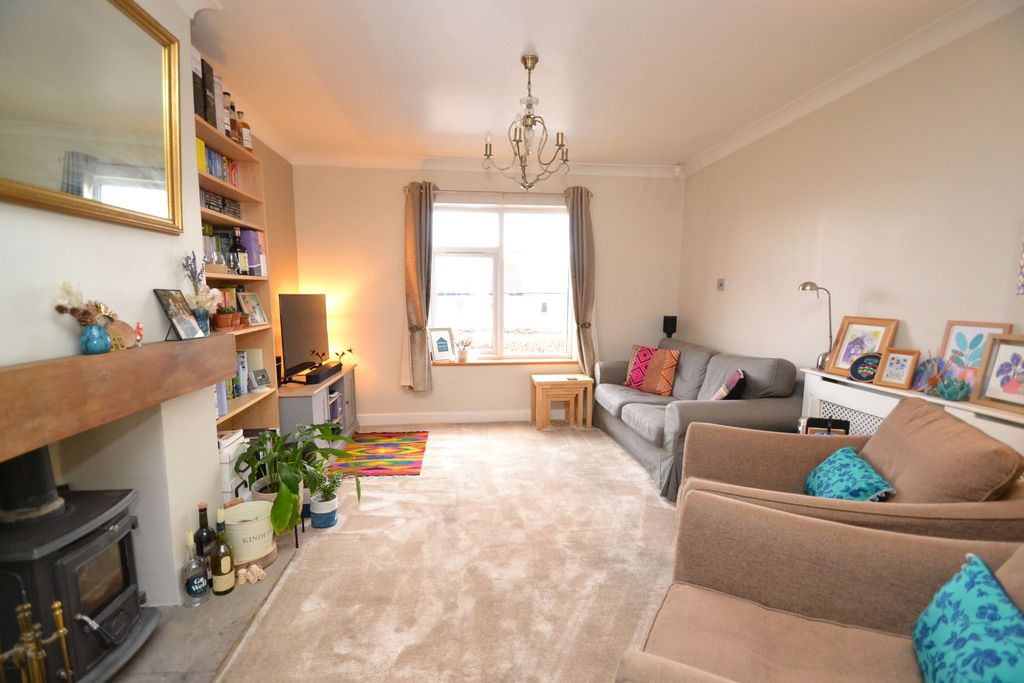 Property photo 2 of 22 Photograph 3