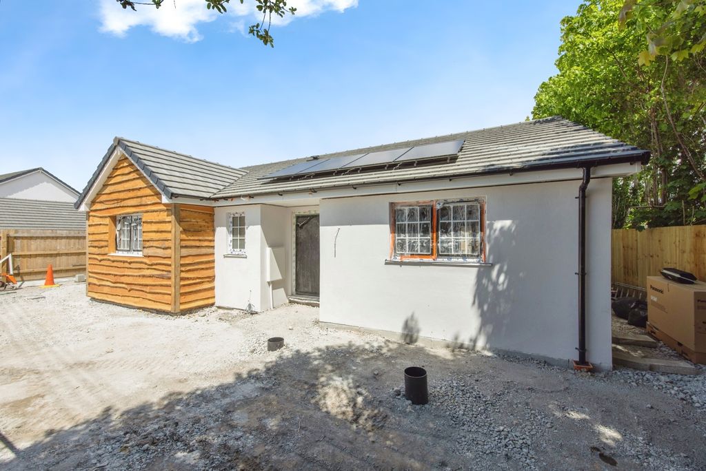 Property photo 2 of 15 Photo