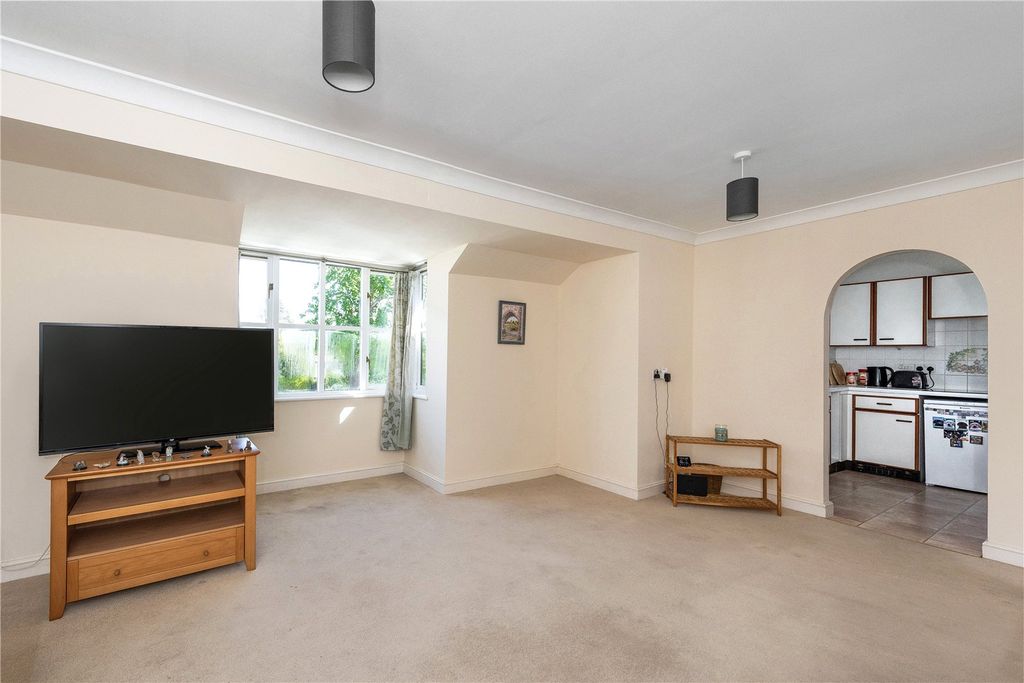 Property photo 2 of 11 Picture No. 10