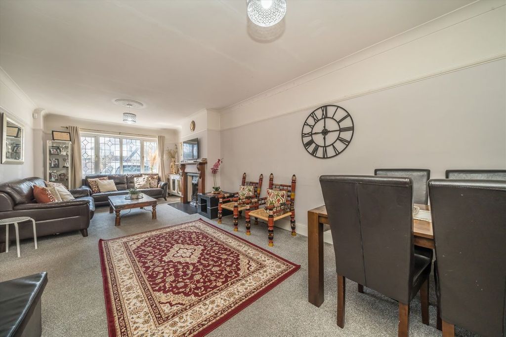 Property photo 3 of 8