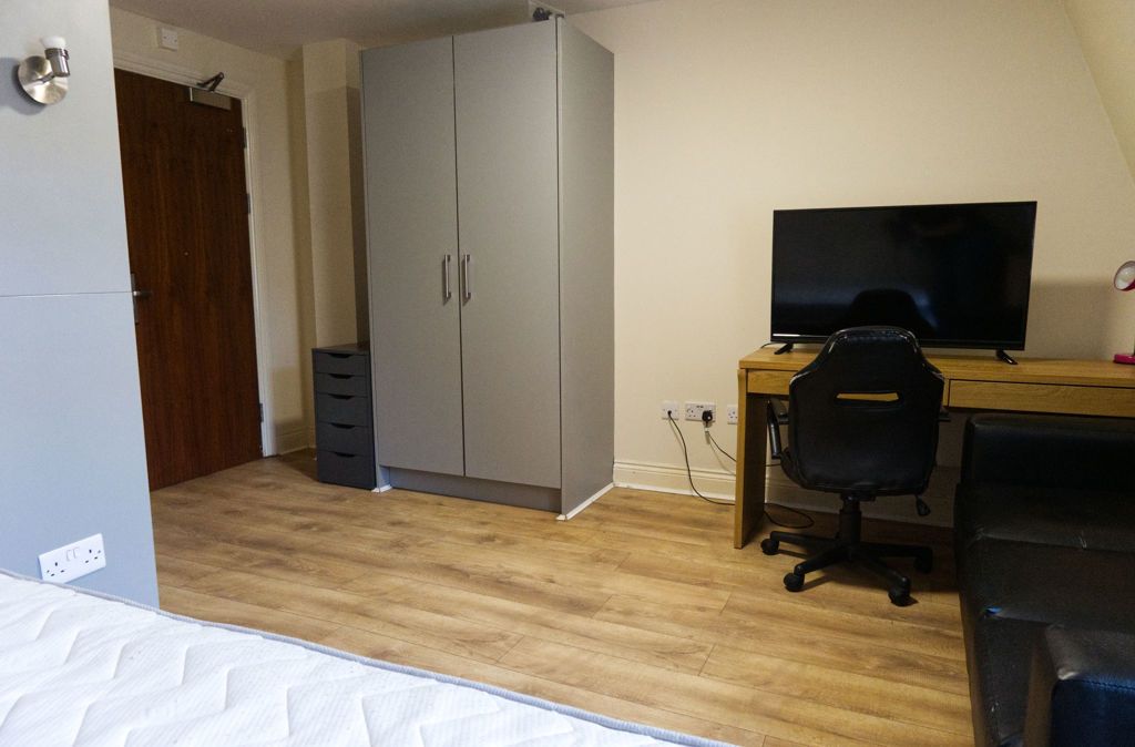 Property photo 3 of 11 Jpg