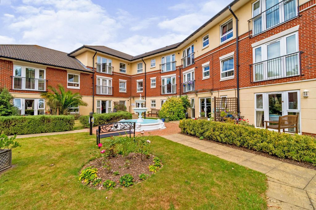 Property photo 1 of 11 Photography