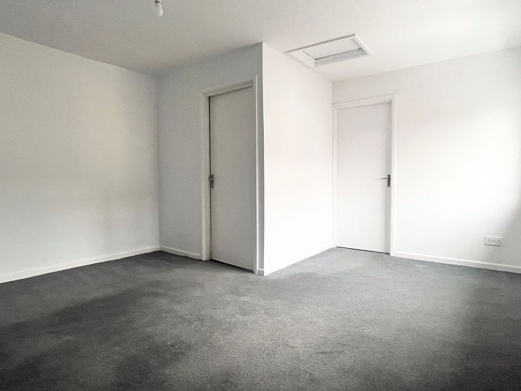 Property photo 2 of 7 Photo 1