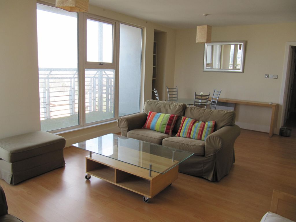 Property photo 3 of 9