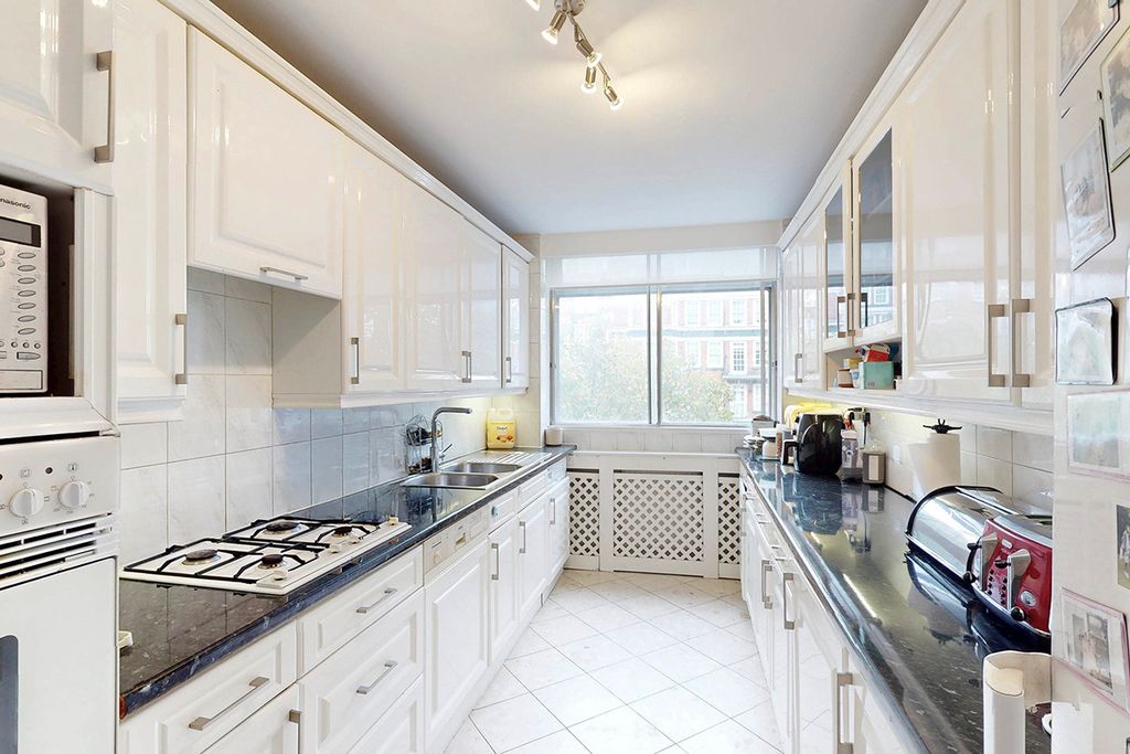 Property photo 3 of 12 Picture No. 05