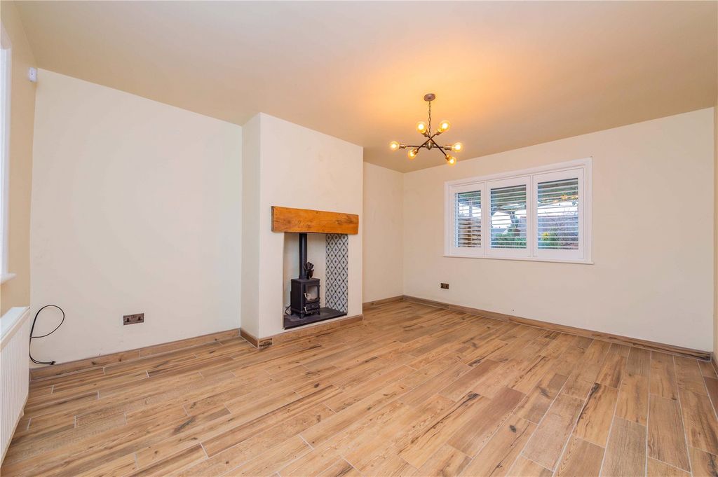 Property photo 2 of 29 Picture No. 16