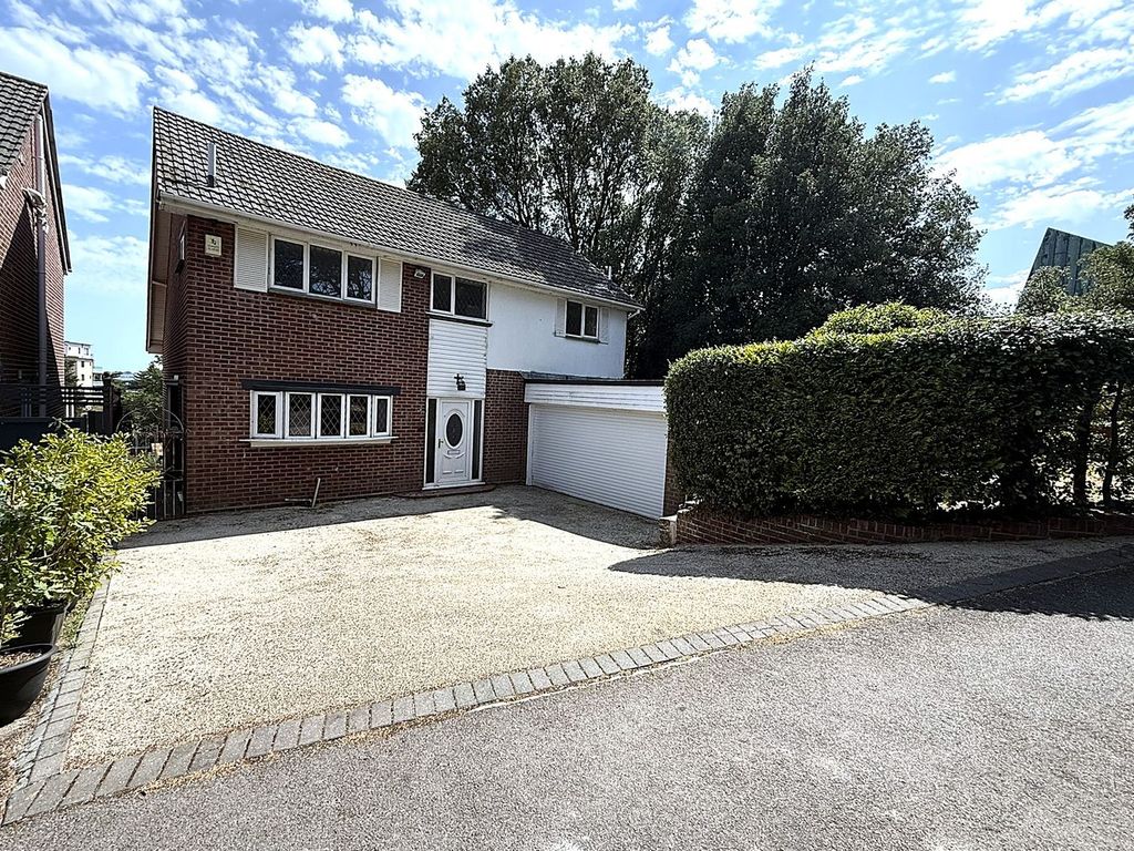 Property photo 1 of 35