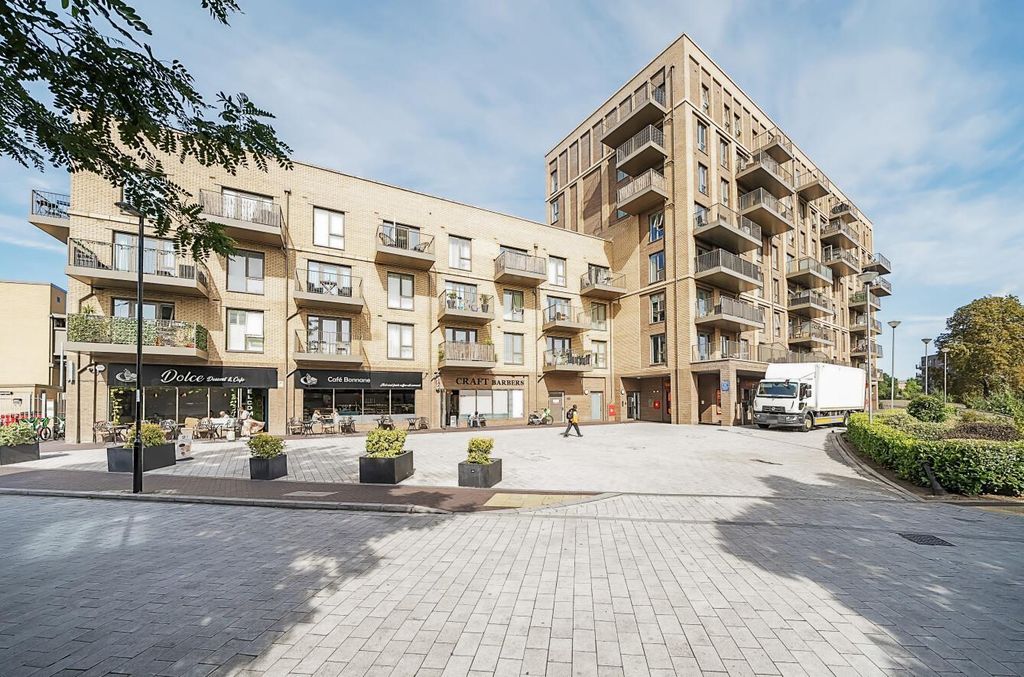 Property photo 1 of 12 Grosvenor Court.Jpg