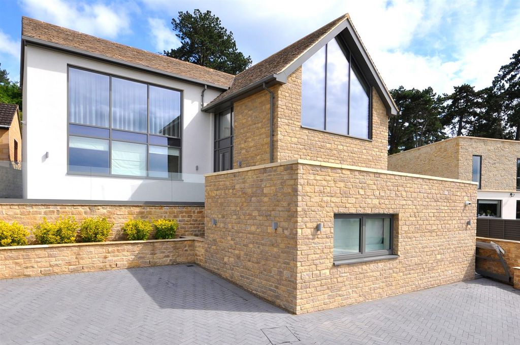 Property photo 1 of 26 Exterior Front