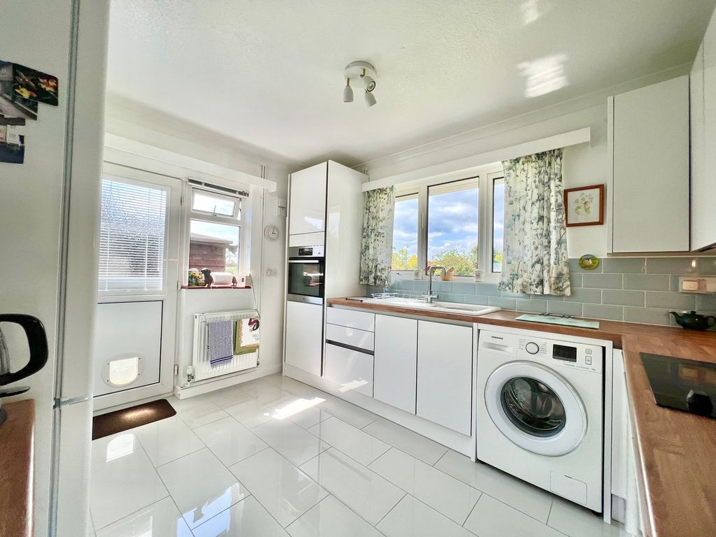 Property photo 3 of 21
