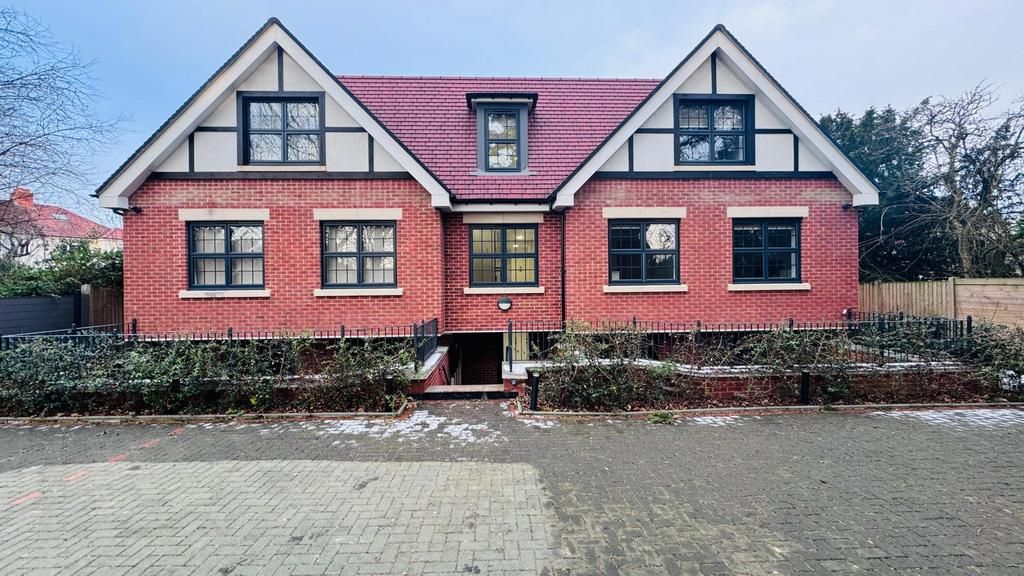 Property photo 1 of 27