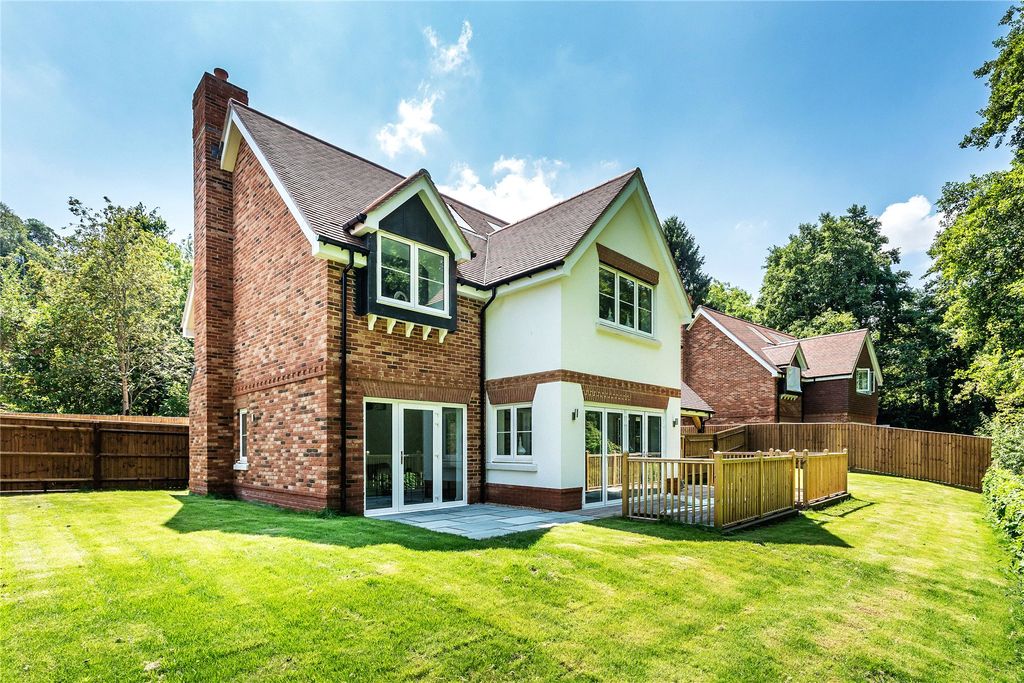 Property photo 2 of 41 Picture No. 07