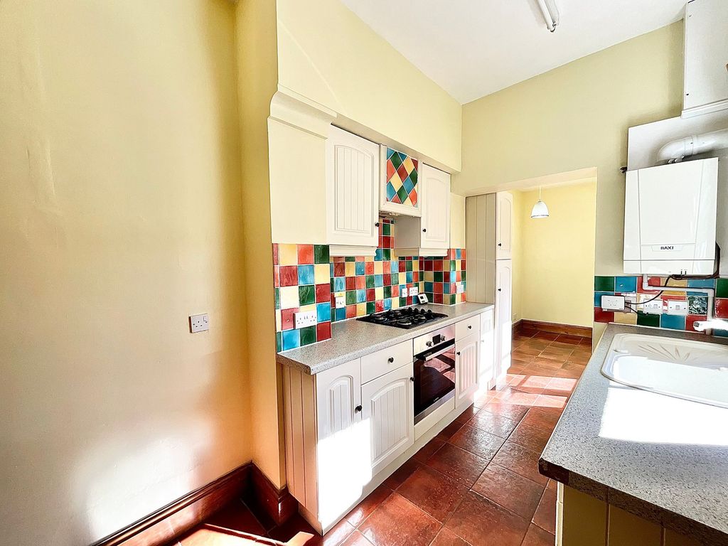 Property photo 3 of 32
