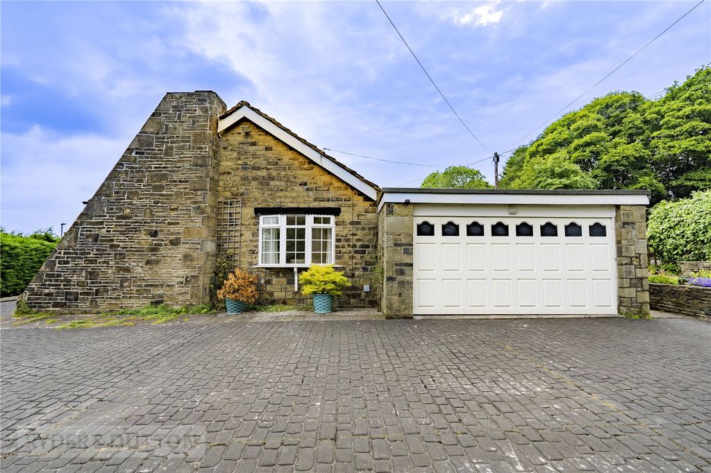 Property photo 1 of 32 External