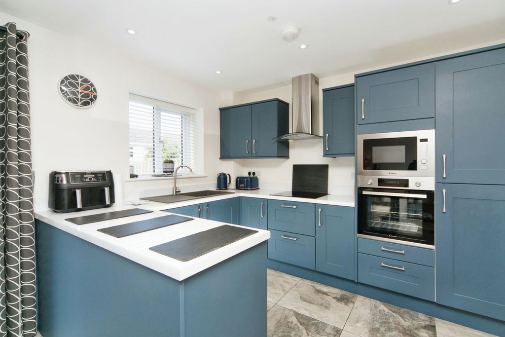 Property photo 3 of 17 Photography