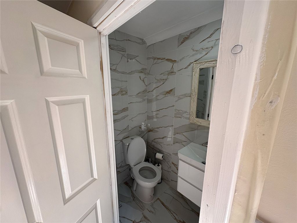Property photo 3 of 4 Picture No. 04