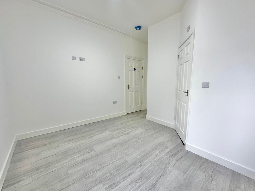 Property photo 3 of 11 Img_6367
